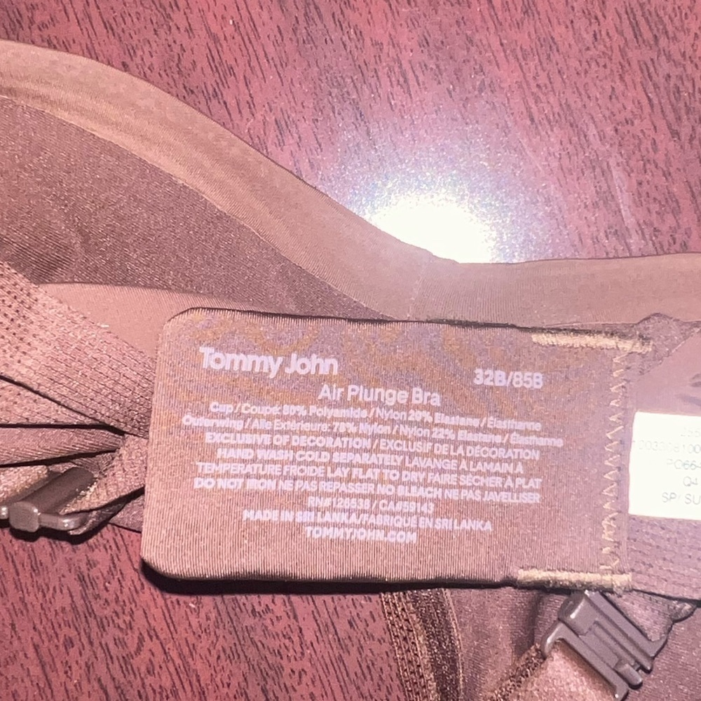 Tommy John Dark Air Plunge Bra - Picture 4 of 4